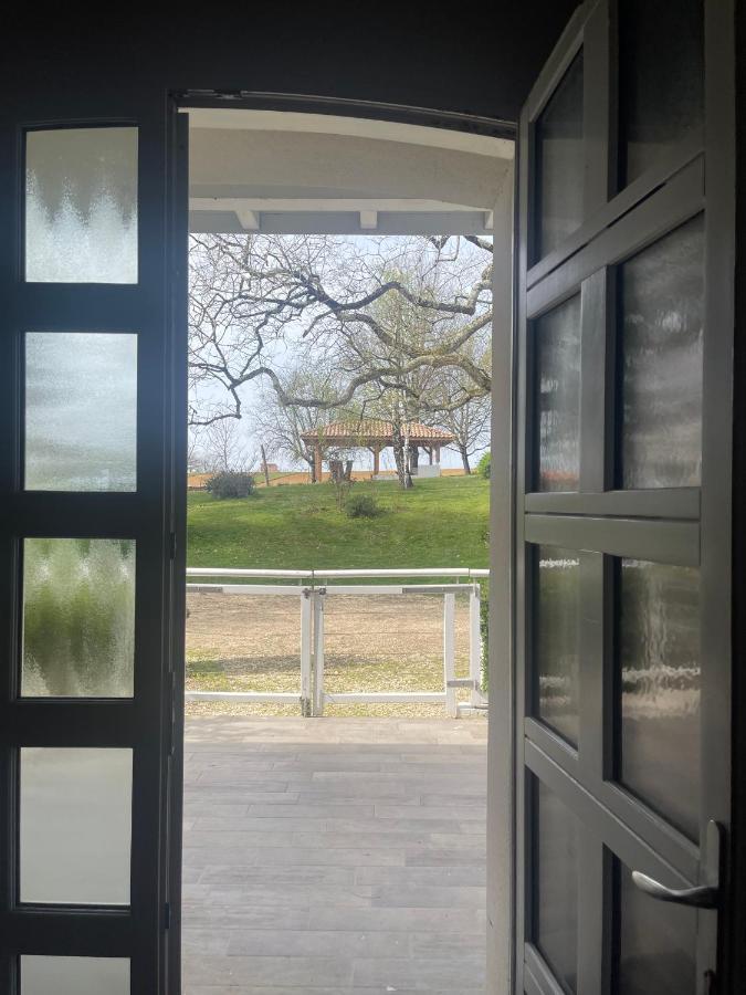Domaine Des Peyries - Chambres Et Table D'Hotes Saint-Barthelemy-d'Agenais Exterior foto